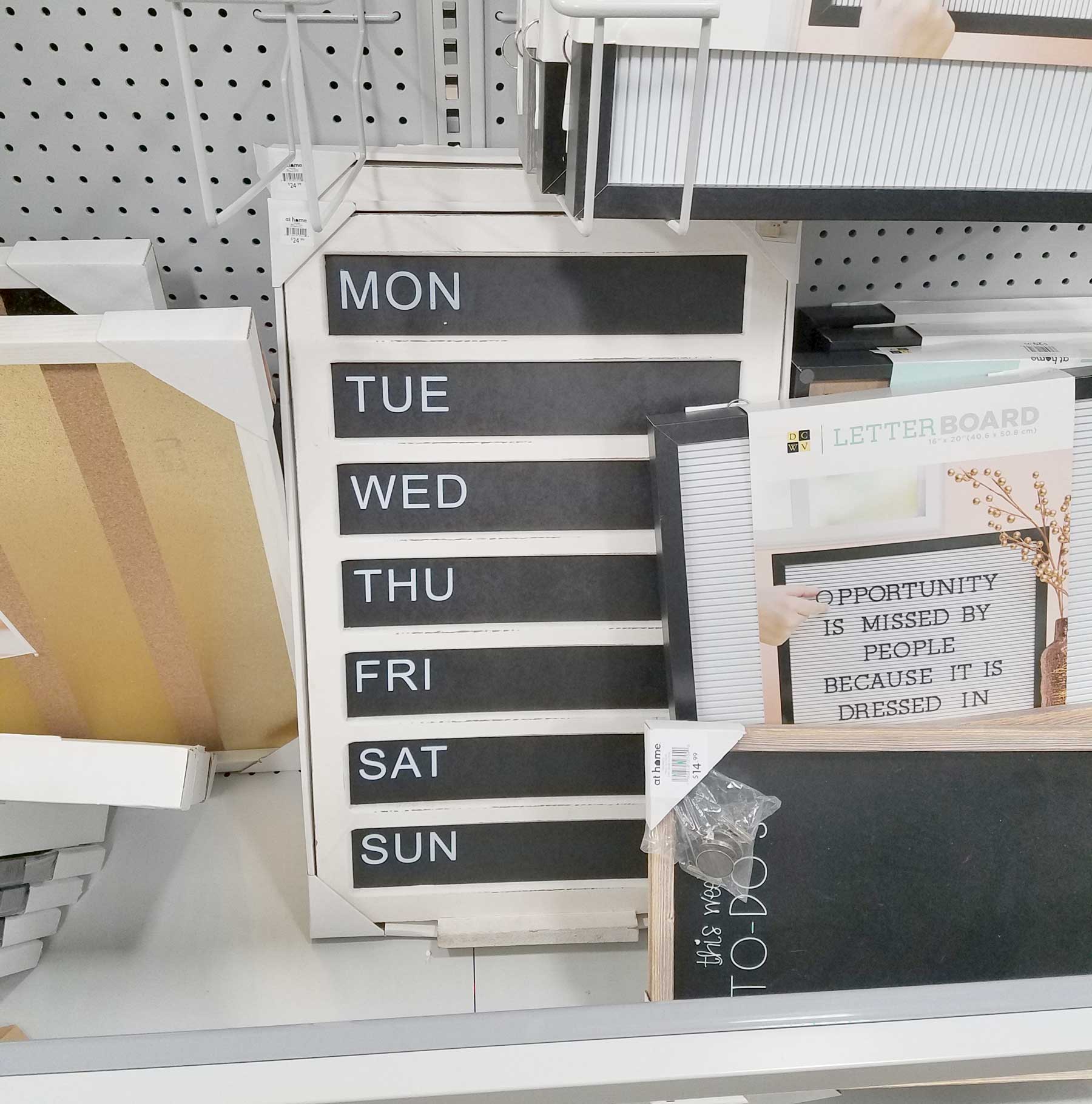 weekly-tasks-chalkboard-1