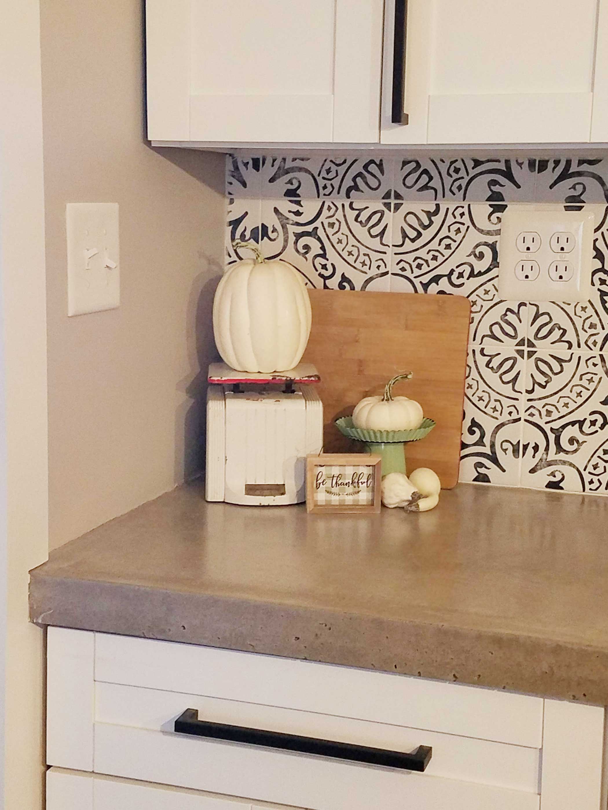 decorating-for-fall-in-the-kitchen-2