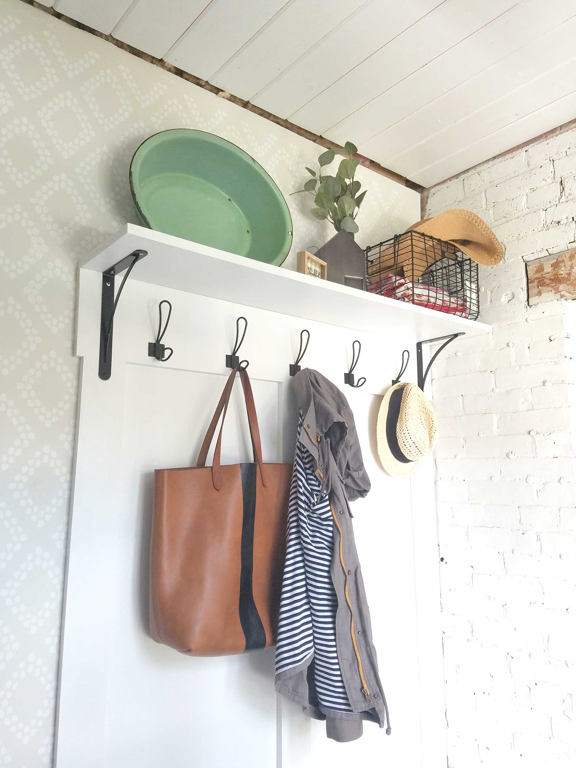 mudroom-bench-complete-4