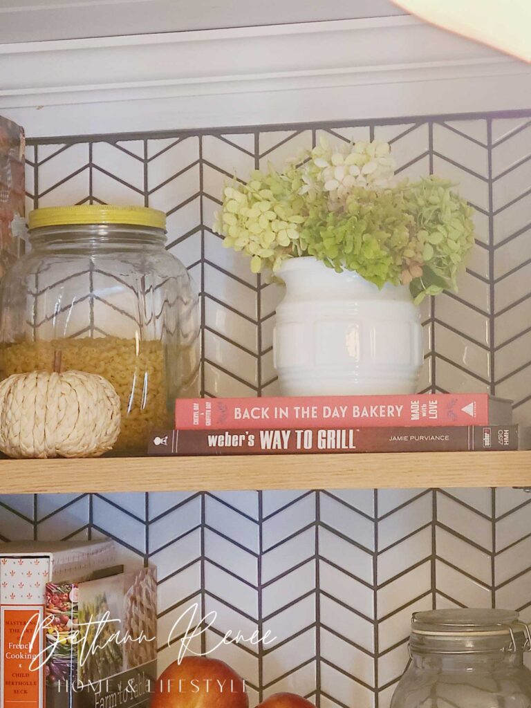 simple natural early fall vignette