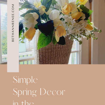 Simple Spring Décor in the Mudroom